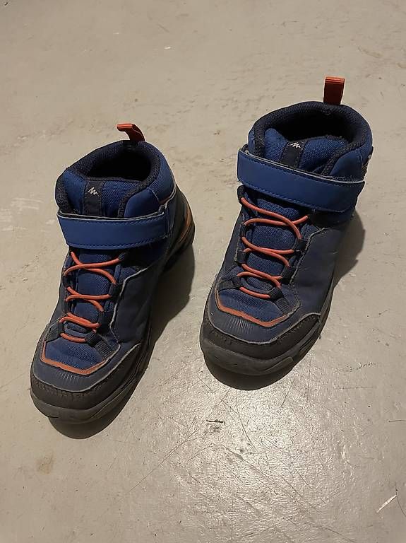 Decathlon Scarpe per ragazzi: Chaussures de marche quechua 31 – Usato da Grattavache venduto da Benterra