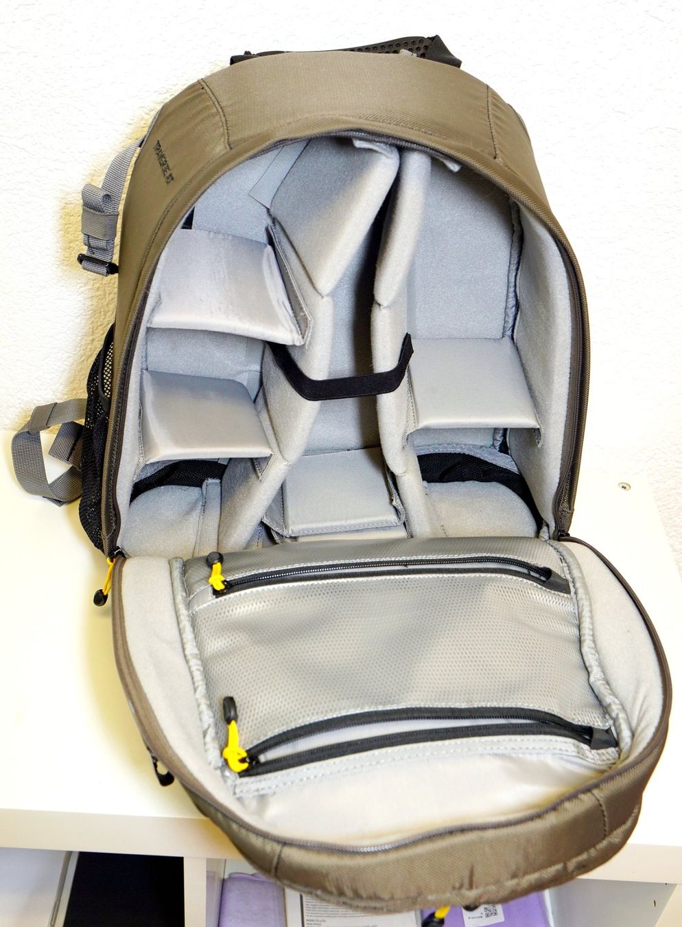 Rucksäcke: Foto-Rucksack Mountainsmith Traverse AT – Gebraucht aus Eschenbach SG von Vijoma 2