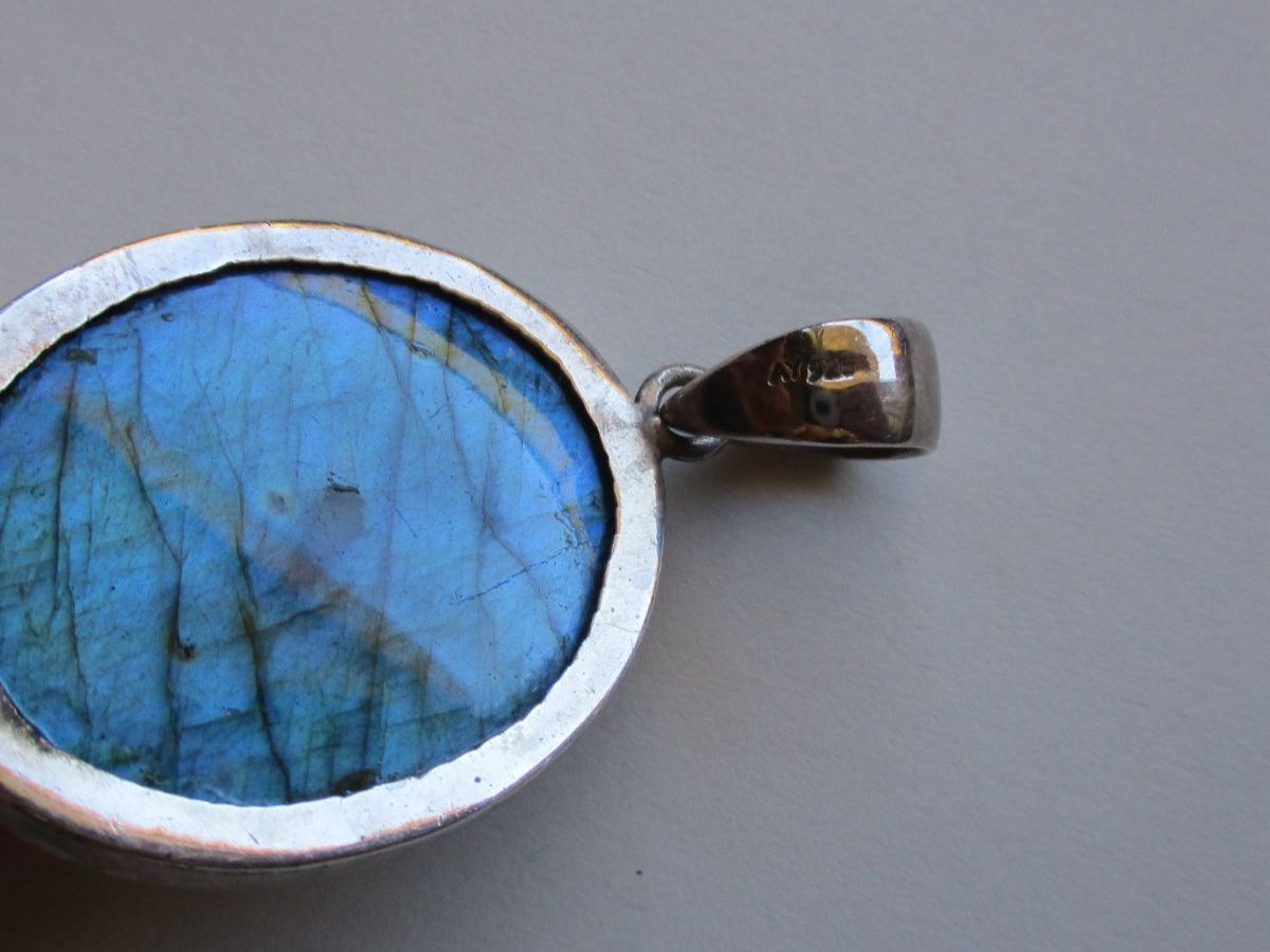 Ciondoli: Pendentif Labradorite Bleu Argent 925 – Usato da La Sarraz venduto da vic_v6kz 4