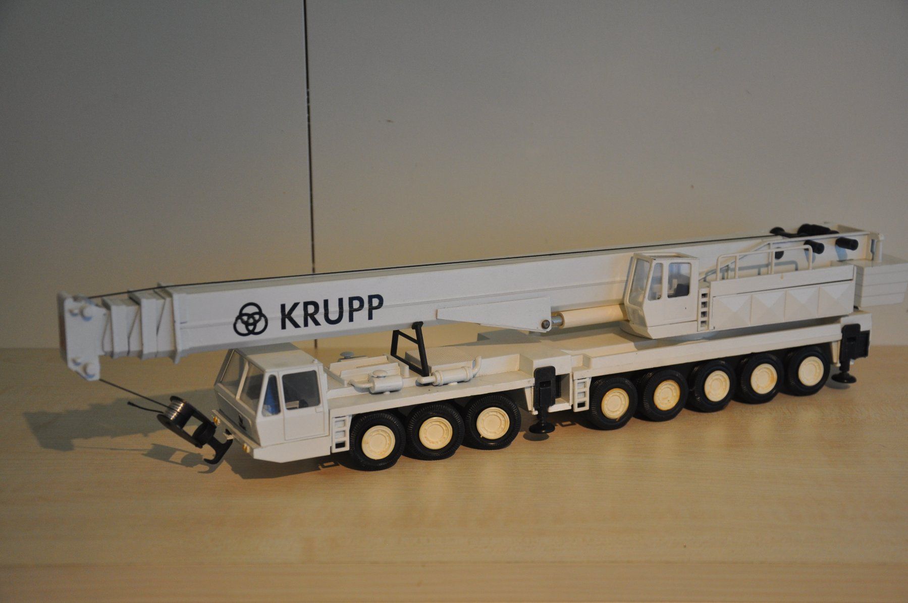 Conrad Kit di modellismo & Modellini statici: KRUPP GMT 250 Mobilkran – Usato da Mitlödi venduto da worker04