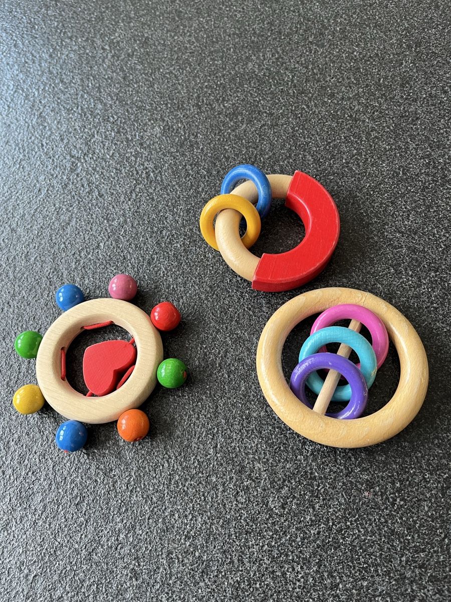 Jouets: Babyrasseln – D'occasion à Bassersdorf par EvHa