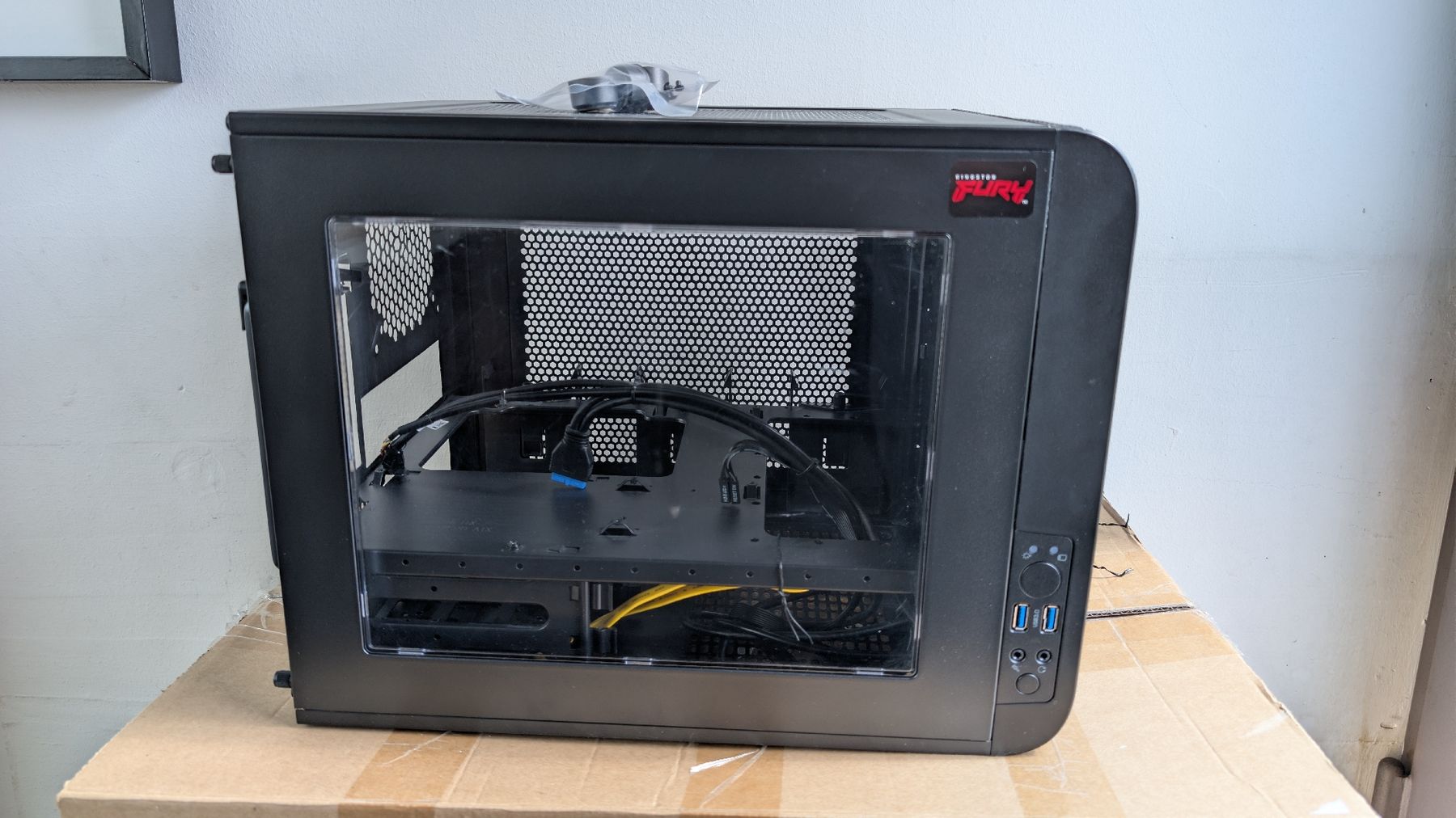 Thermaltake Custodie: PC Gehäuse Thermaltake Core V21 – Usato da Zürich venduto da GREENaudio 7