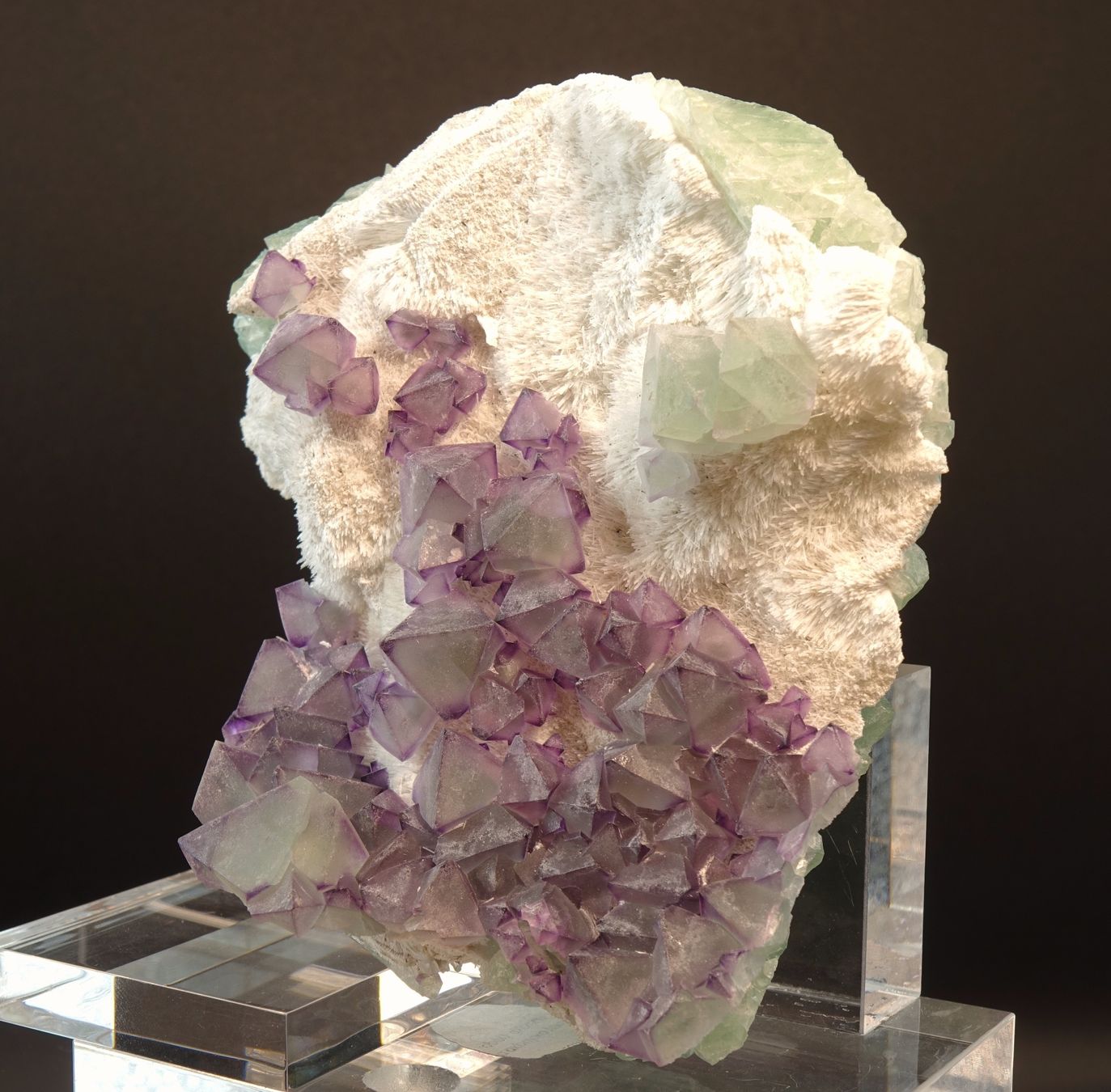 Minerali & Pietre curative: Fluorit auf Quarz - China – Usato da Bergdietikon venduto da Lowieken 1