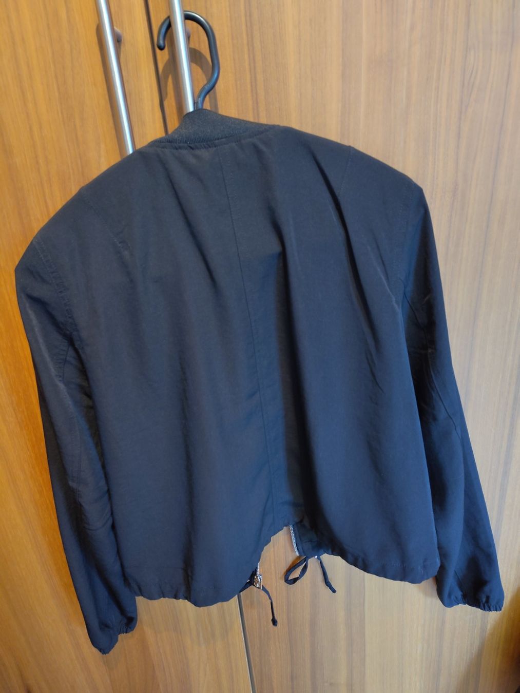 H&M Jacken: Jäckchen – Gebraucht aus Bern von Linii 3