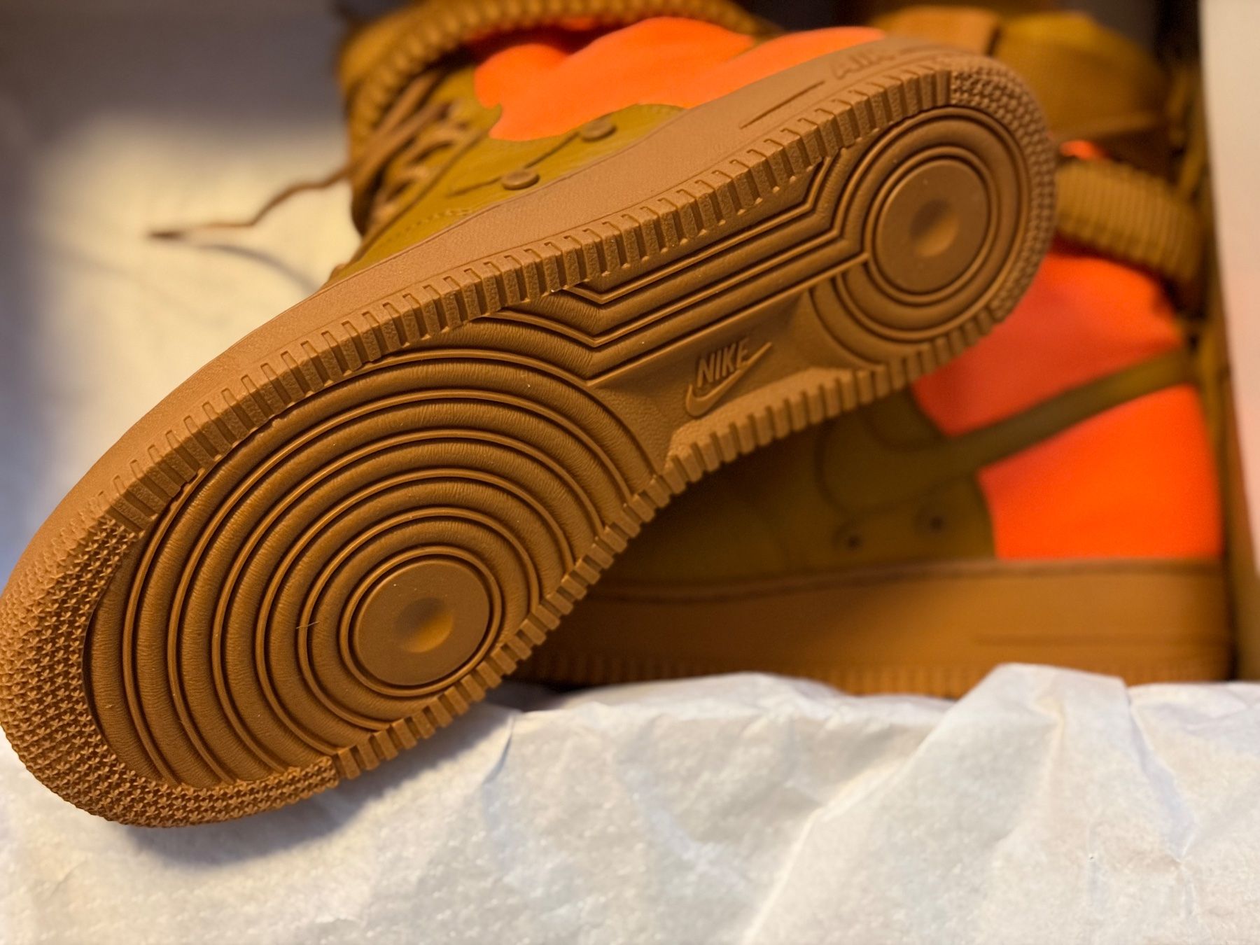 Nike Scarpe da uomo: Nike SF Air Force 1 High Desert Ochre – Nuovo e nell'imballaggio originale da Buchs SG venduto da Good_Deal_1 2