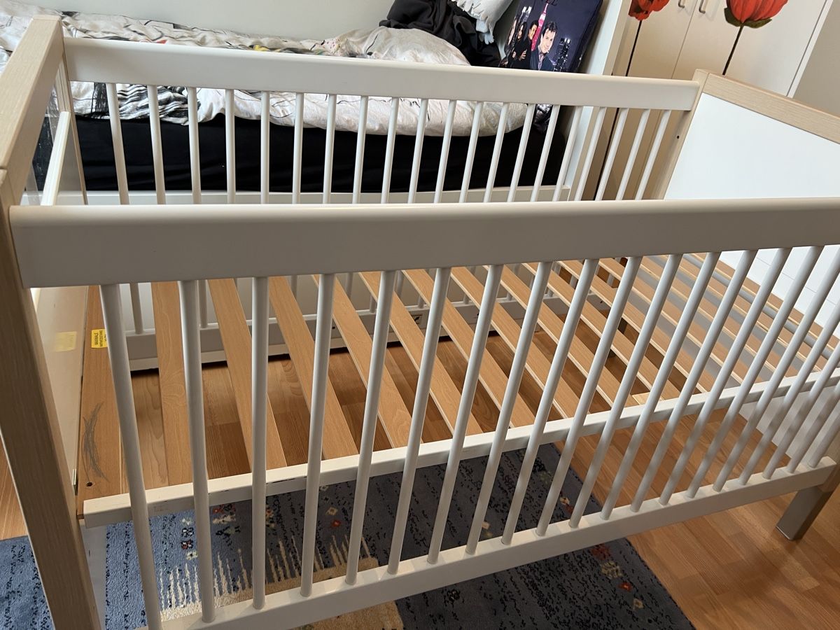 Letti: Mitwachsendes Babybett von Linea vroomshoop – Usato da Näfels venduto da Madresue 2