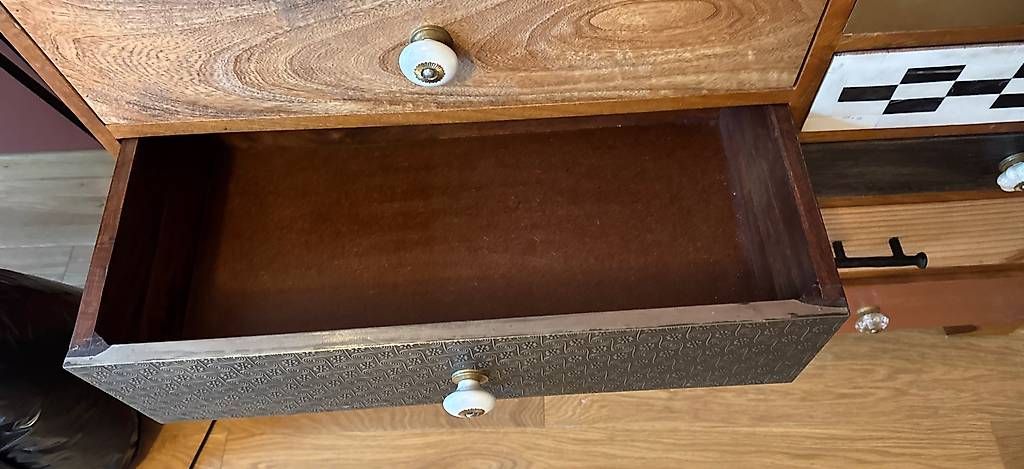 Cassettiere: Commode en bois vintage – Usato da Grand-Lancy venduto da Magali.fischer 4