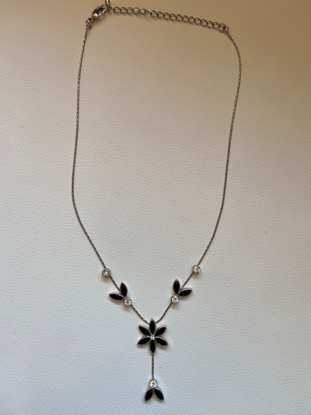 Catenine: Modeschmuck Halskette Blume – Usato da Gommiswald venduto da Aloha.Spirit 2