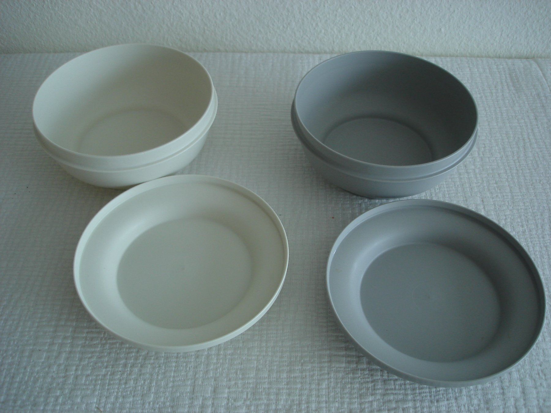Tupperware Behälter & Ähnliches: 2 Tupperware Vintage Schale mit Deckel – Gebraucht aus Regensdorf von anna059 1