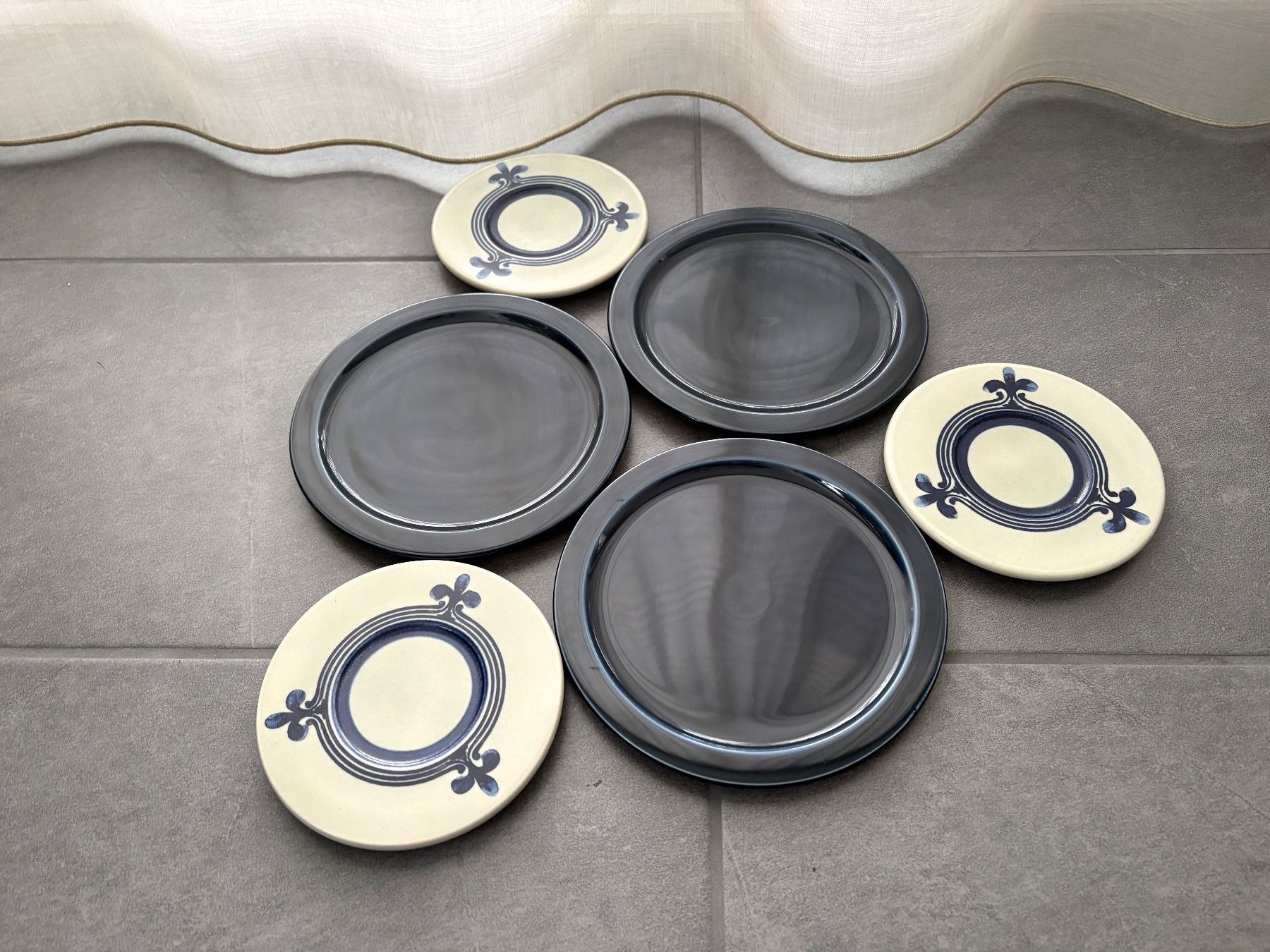 Rosenthal Set di piatti: Kaffeegeschirr-Set Rosenthal Siena Blue handbemalt – Usato da Tagelswangen venduto da lykainion 1