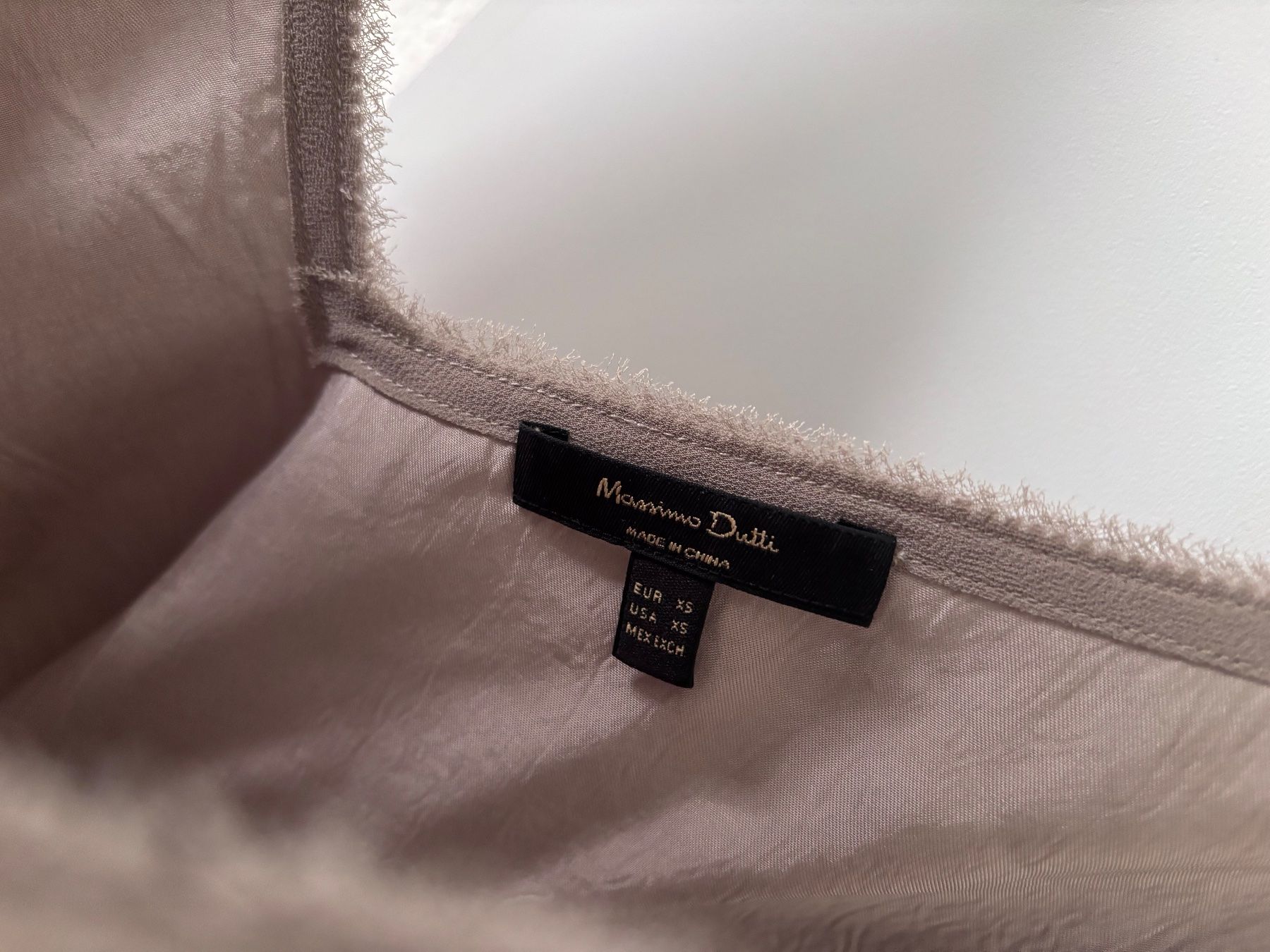 Massimo Dutti Top: Massimo Dutti Satin Top – Nuovo (secondo la descrizione) da Winznau venduto da Lauralavera1 2