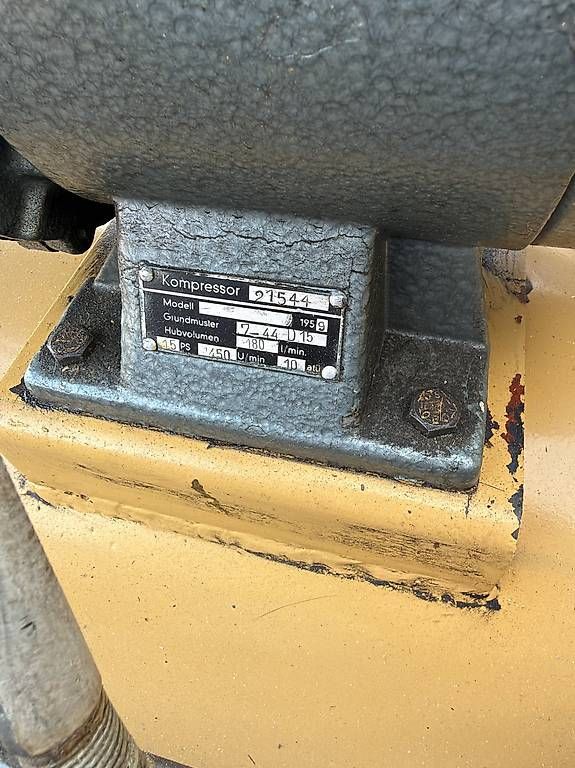 Kompressoren: Vintage / Oldtimer Werkstattkompressor – Gebraucht aus Gränichen von dom.mor 1