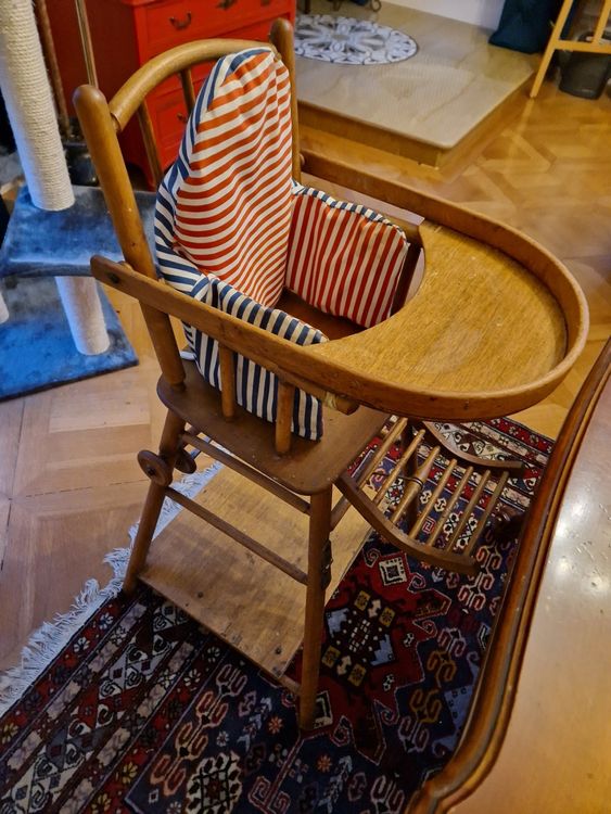  Foto zu Vintage-Hochstuhl aus Holz (Gebraucht) in Bern für CHF 50 – nur 