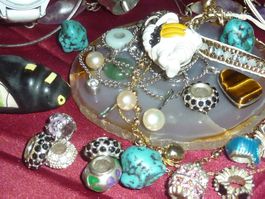 lot de bijoux avec boites en cuir