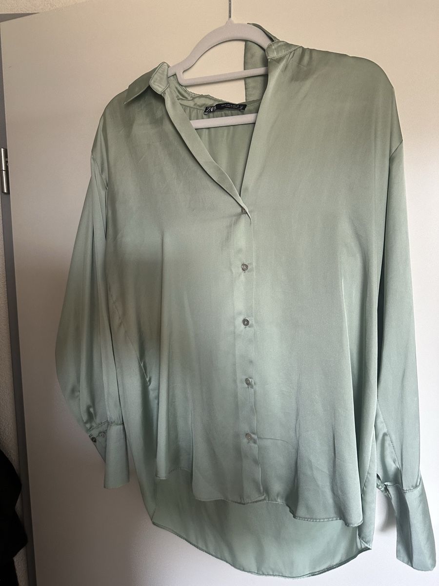 Zara Blusen: ZARA Bluse mintgrün Grösse M gebraucht – Gebraucht aus Reinach BL von Alles_muss_weg00 1