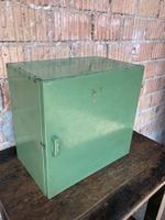 Antiker Wandkasten, Wandschrank, Industrial Design Antiker