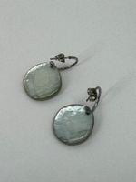 Boucles d'oreilles rondes nacrées avec crochet