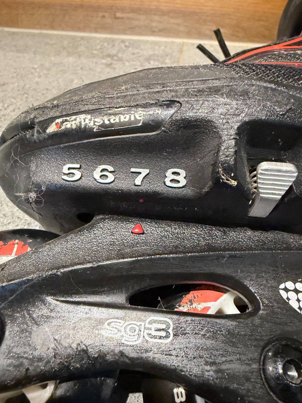 Pattini in linea & Pattini a rotelle: Rollerblades Grösse 36.5 - 40.5 verstellbar, gebraucht – Usato da Schlossrued venduto da Schmuck1 1