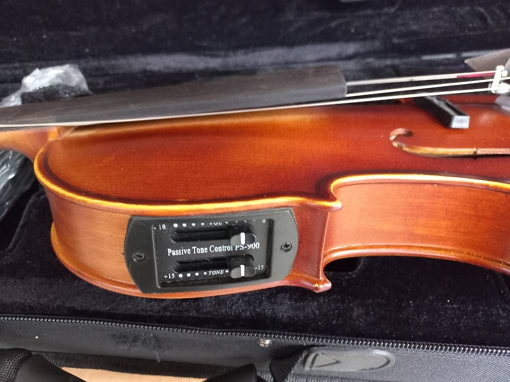 Musikinstrumente: Violin mit Koffer und Bogen neuwertig – Gebraucht aus Schaffhausen von raj_f5dm 3