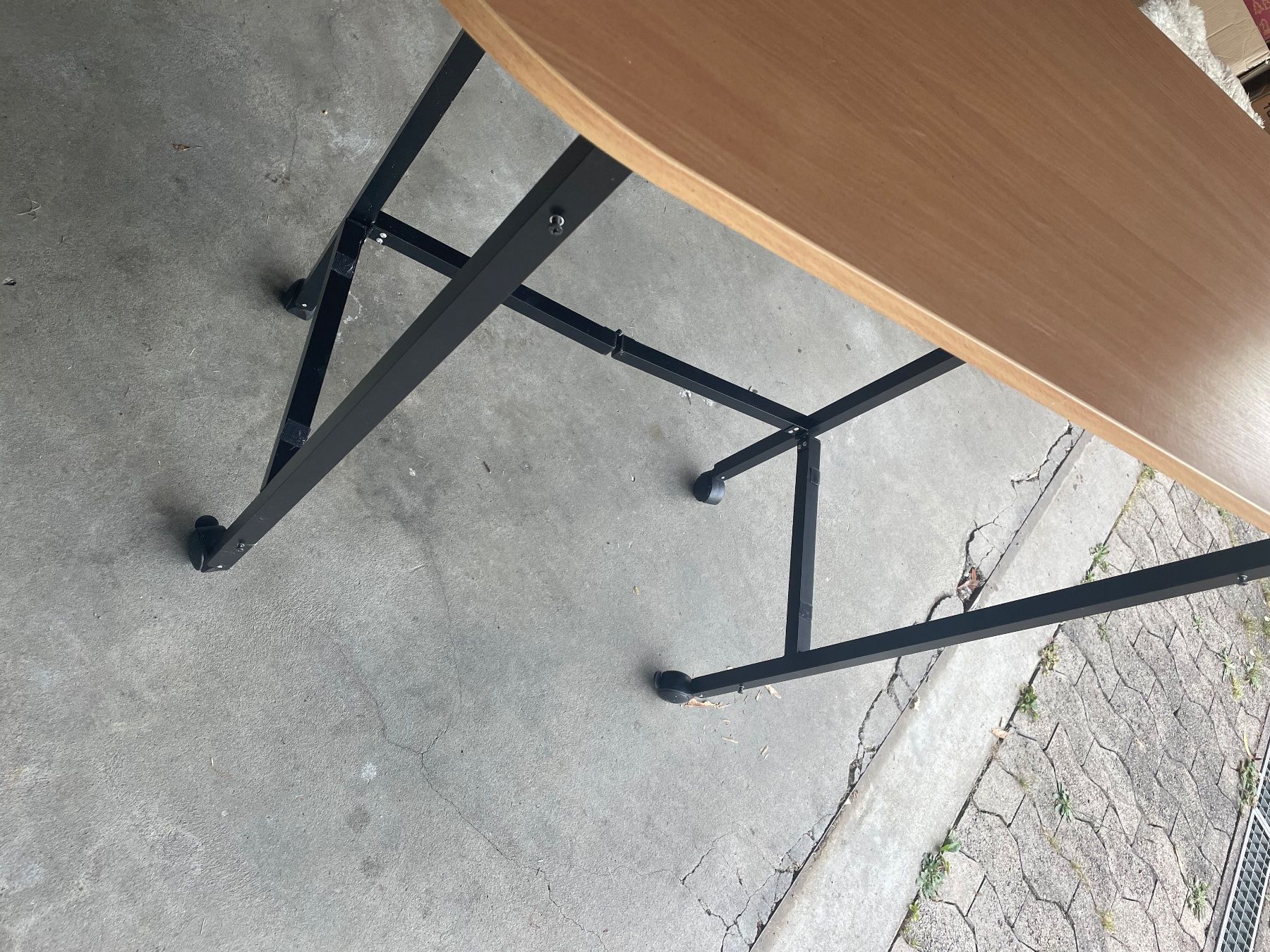 Ikea Scrivanie: Stehtisch auf Rollen, klappbar – Usato da Freidorf TG venduto da ibipatria 1