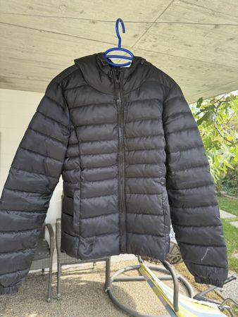 ONLY Steppjacke schwarz mit Kapuze Grösse S gebraucht