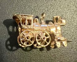 Gold-Anhänger 14K Lokomotive