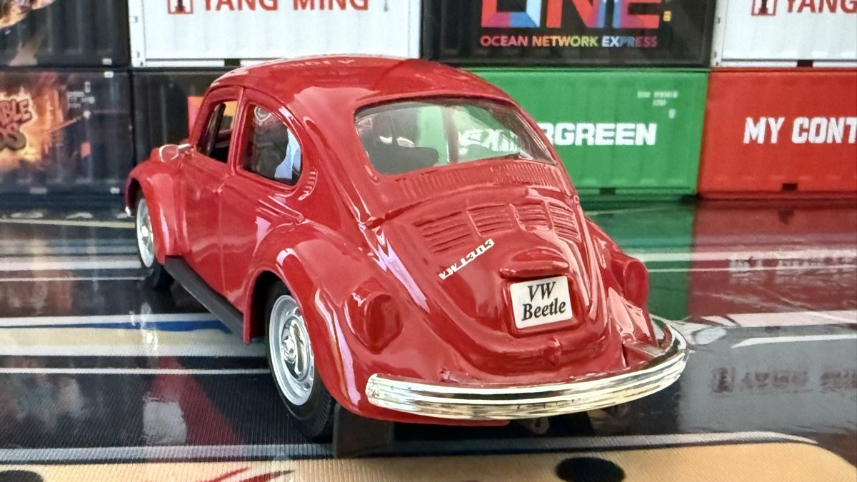 Volkswagen Modellini d'auto: VW Beetle Modellauto rot 1:24  – Nuovo (secondo la descrizione) da Basel venduto da Zomeg 4