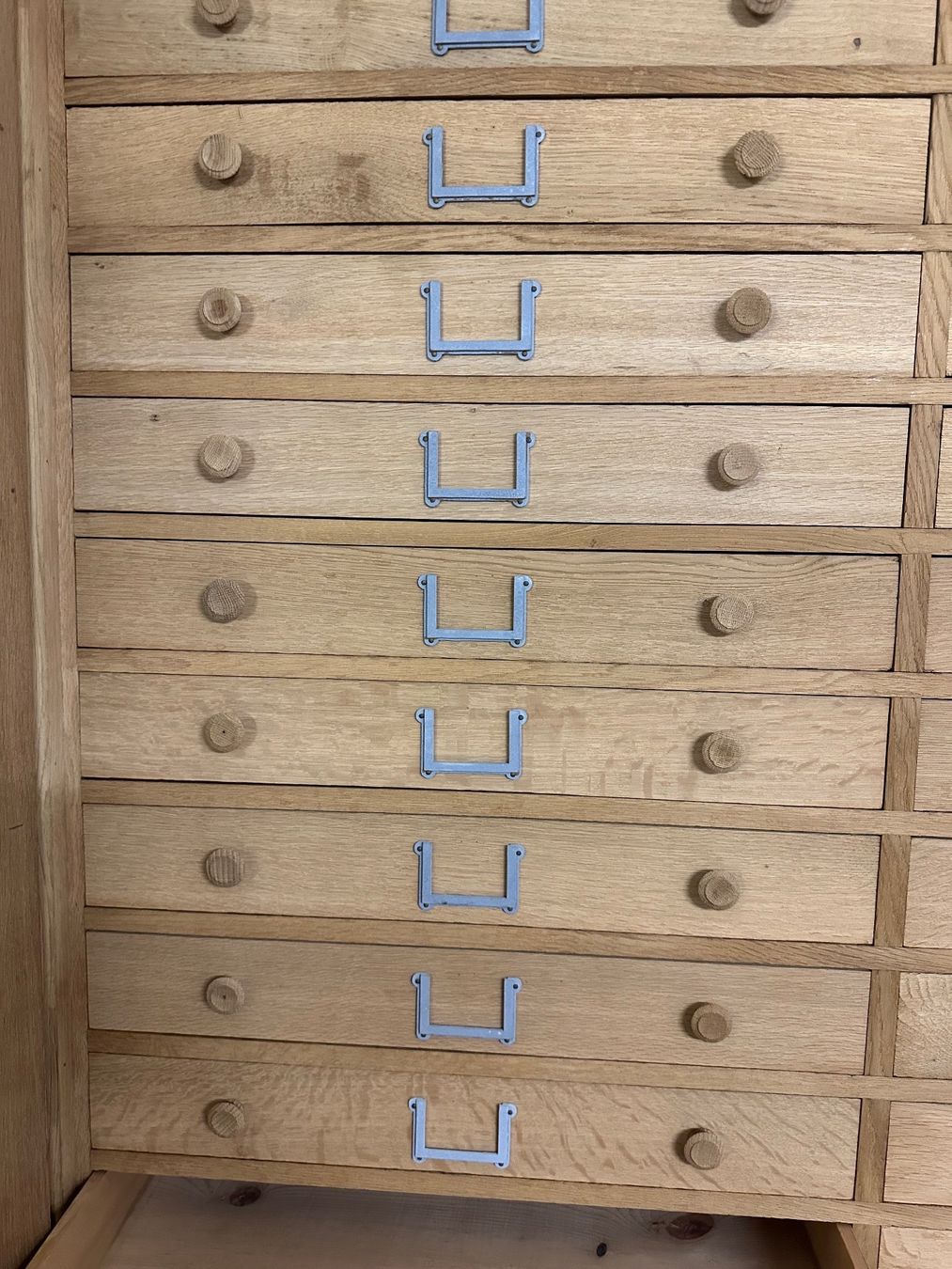Armadi: Apothekerschrank restauriert Eiche natur – Usato da Birrwil venduto da Rothys72 5