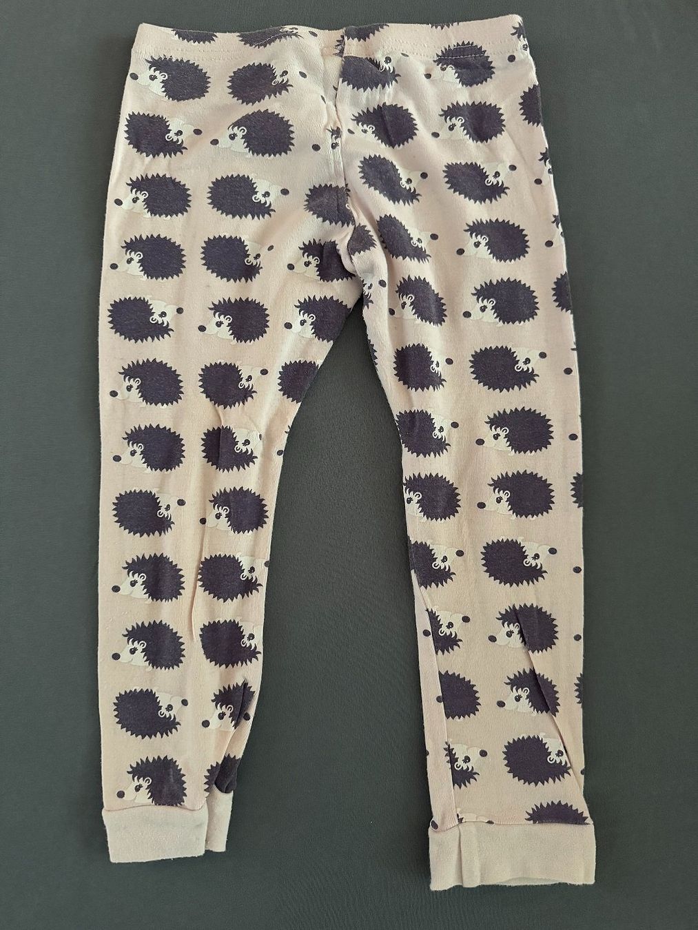 Pigiama & Simili: Allerliebstes hellrosa Pyjama mit Igeln, Gr. 98/104 – Usato da Horgen venduto da Feli39 3