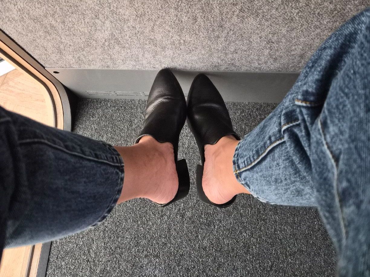 Chaussures femmes: Chic Black Leather Mules from Steve Madden – D'occasion à Maur par Sofi___ 2