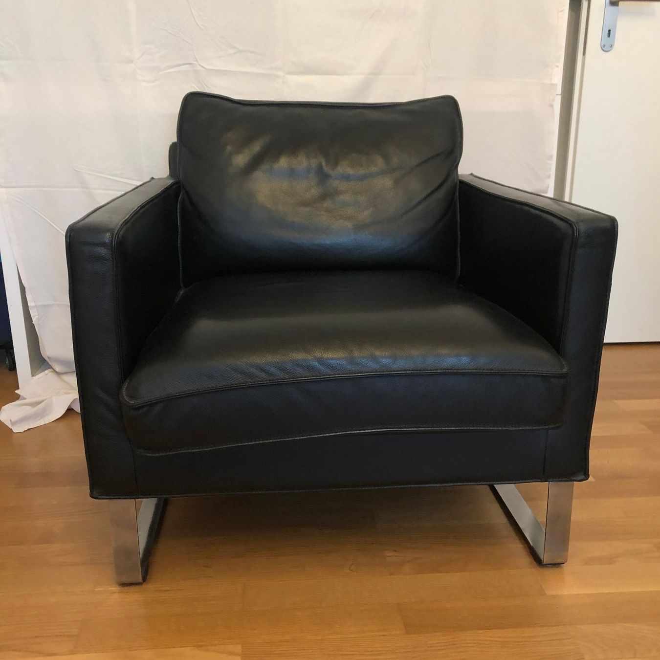 Ikea Poltrone: Schwarzer Ledersessel Mellby – Usato da Kreuzlingen venduto da Lavendel25 1