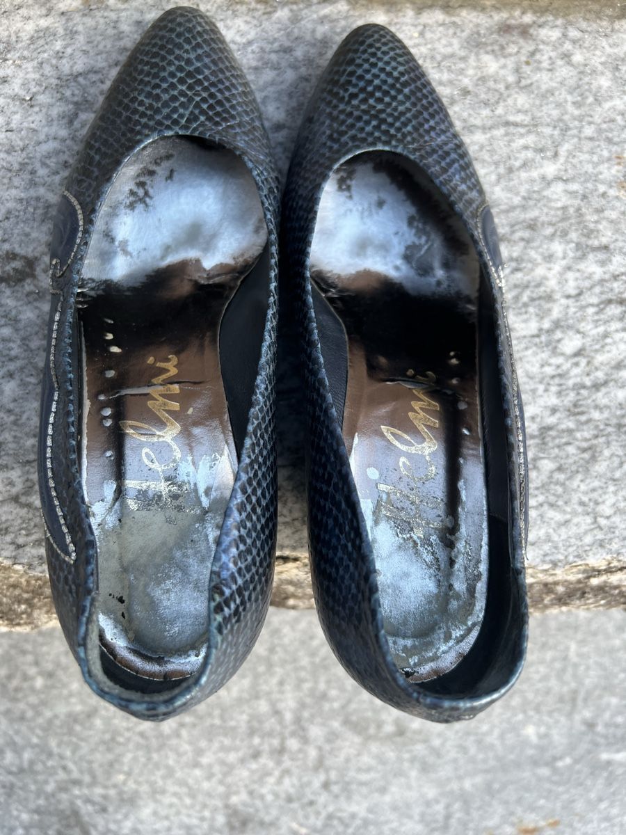 Scarpe da donna: Pumps blau Schlangenoptik Grösse 39.5 – Usato da Betschwanden venduto da Dognose 5