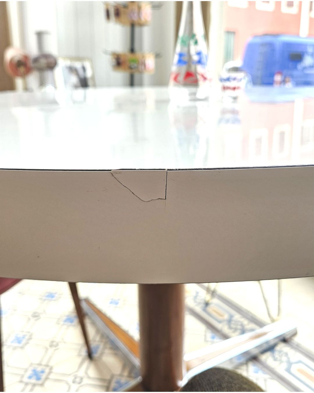 Tavoli: Table ronde formica année 60/70 – Usato da La Chaux-de-Fonds venduto da Saanna 8