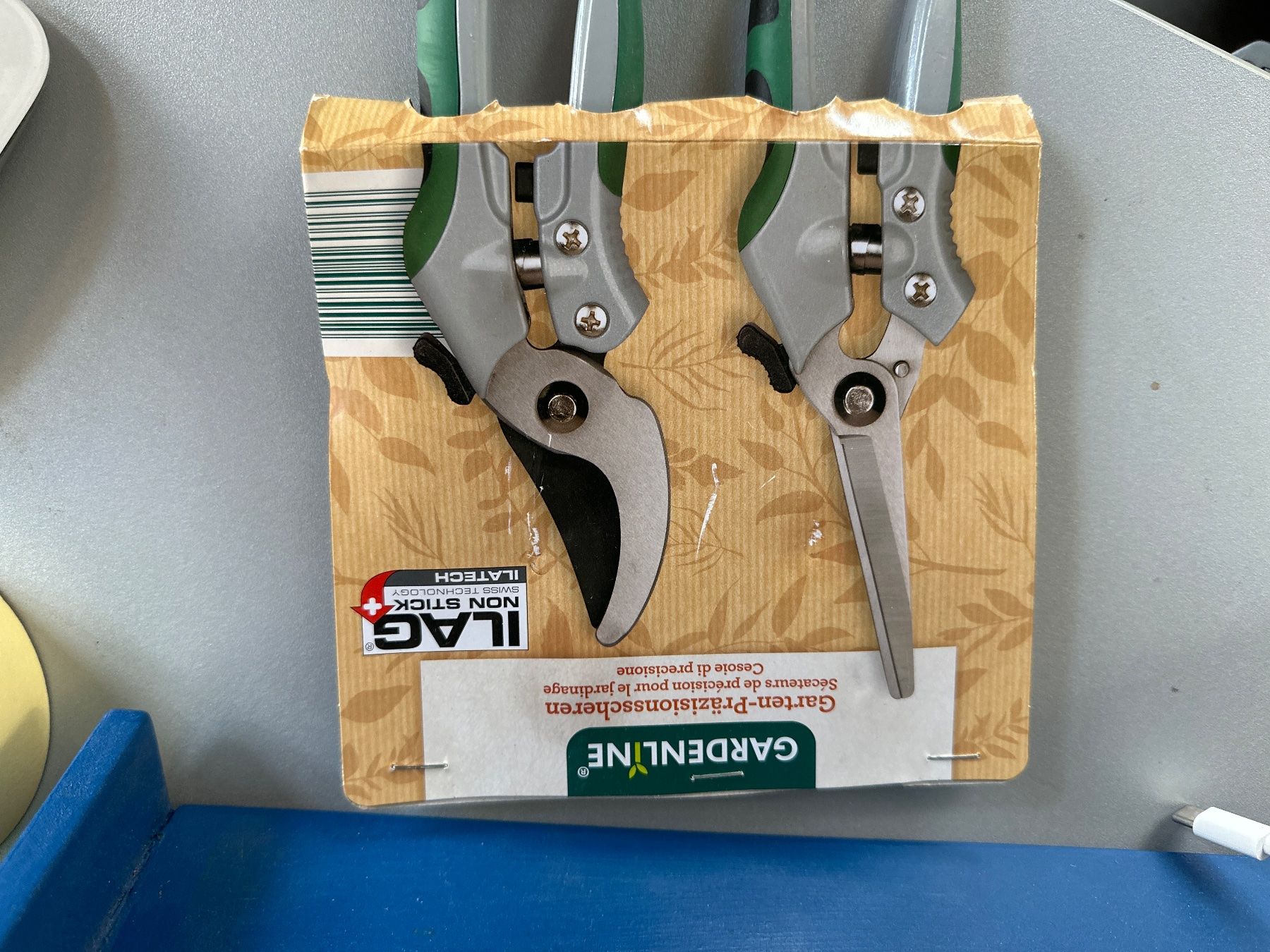 Alle Werkzeuge: Gartenschere NEU – Neu und originalverpackt aus Brügg BE von TSP02