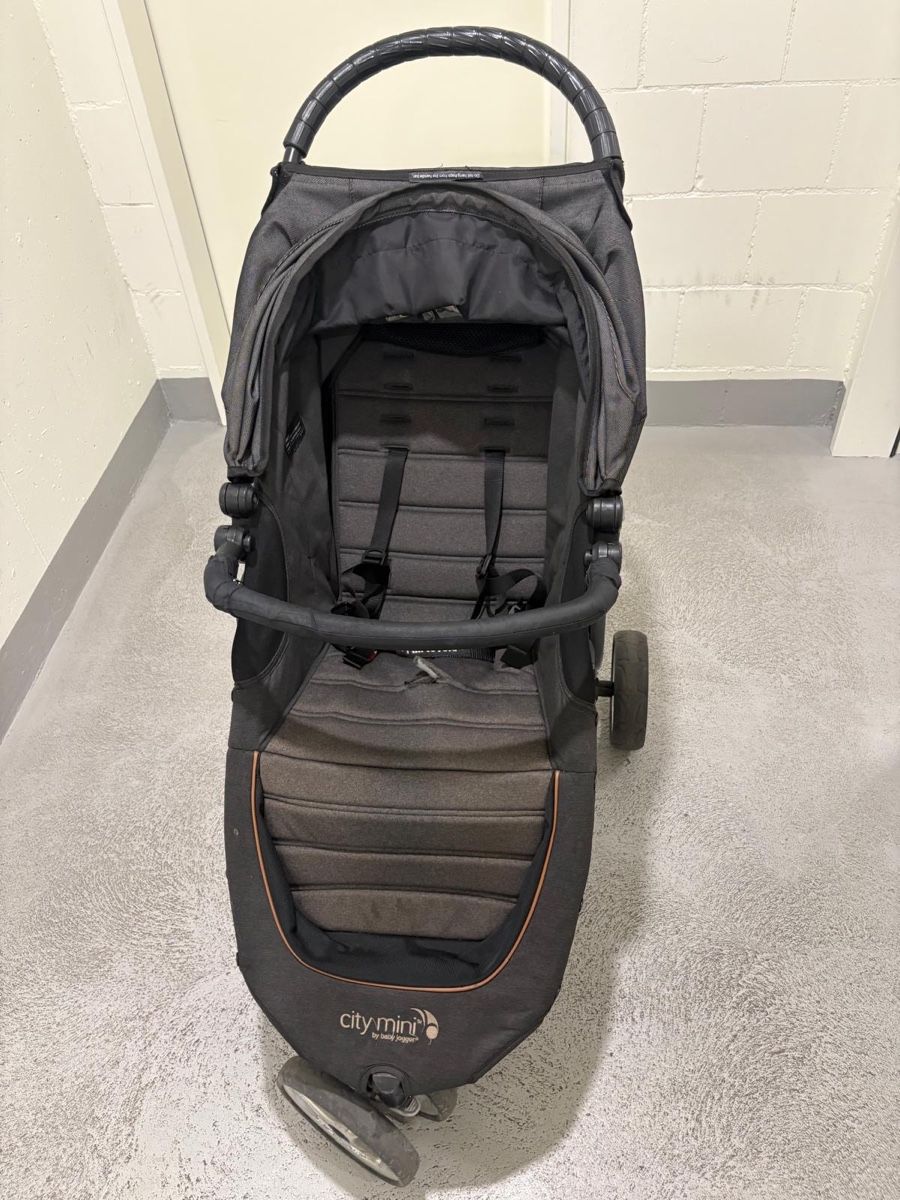 Baby Jogger Kinderwagen: Jogger - City Mini 3 – Gebraucht aus Oftringen von Bullit3