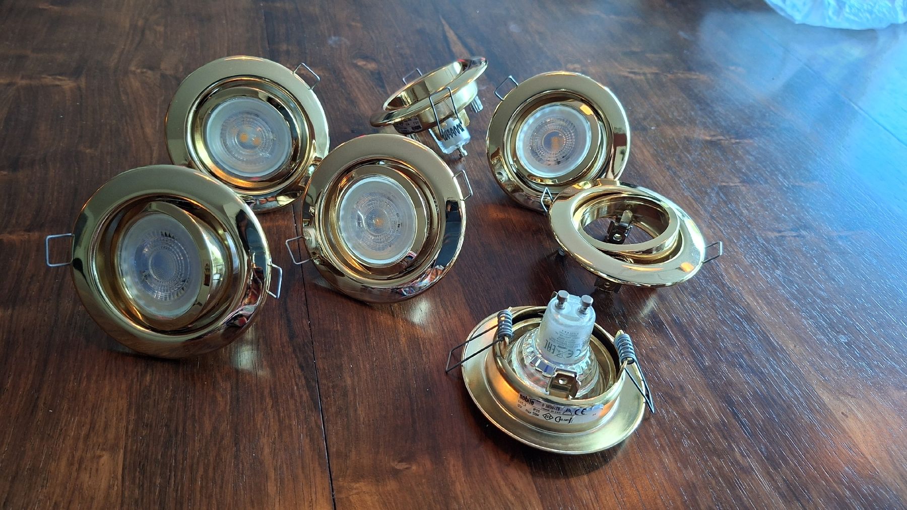 Lustres & lampes de plafonds: 7 Nobile Decken-Einbaustrahler messing/gold – D'occasion à Stäfa par Rampensau 3