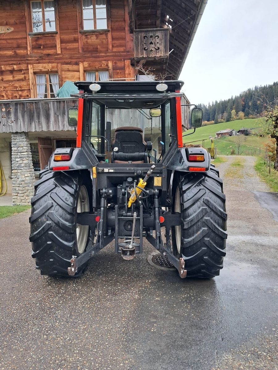 Valtra Traktoren: Traktor Valtra Valmet 800 – Gebraucht aus Schangnau von Roseggli82 2