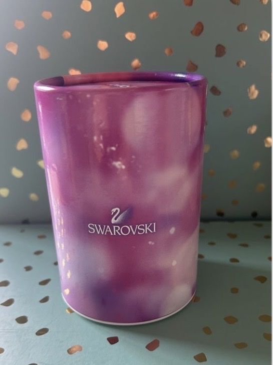 Swarovski Statuette: Swarovski Kuh mit Hut,, Amethystfarben – Nuovo e nell'imballaggio originale da Mauren venduto da Ninebab 1