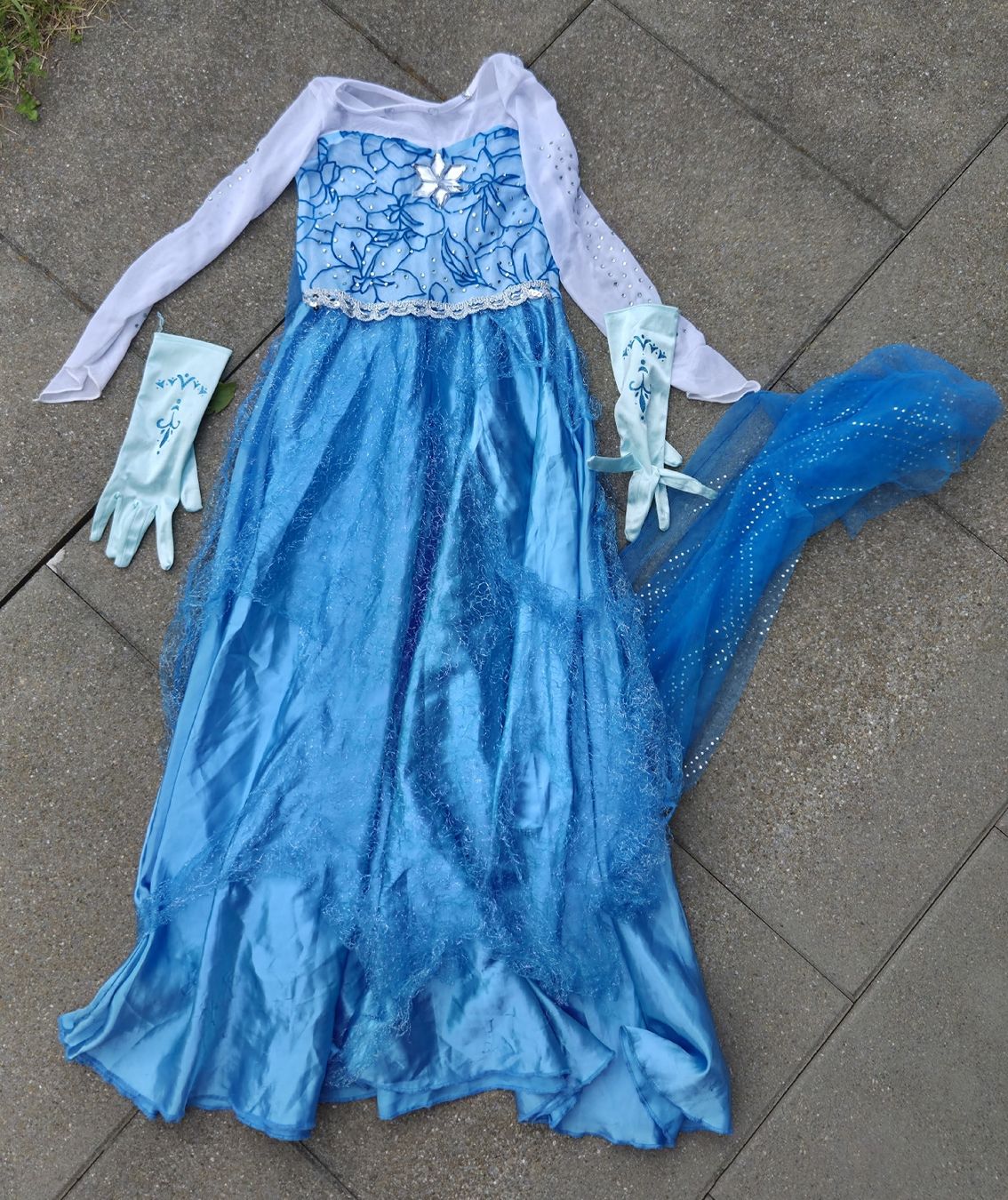 Costumi: Kostüm Elsa Eiskönigin – Usato da Oberkirch LU venduto da Tatamara