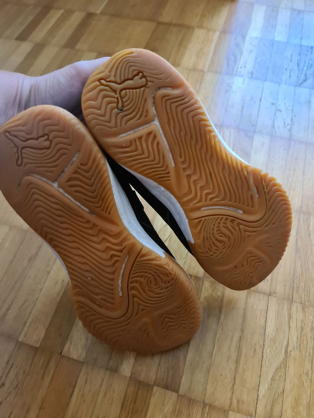 Puma Scarpe per ragazzi: Puma Hallenschuhe Klettverschluss Grösse 35 – Usato da Emmenbrücke venduto da gatasalvache 4
