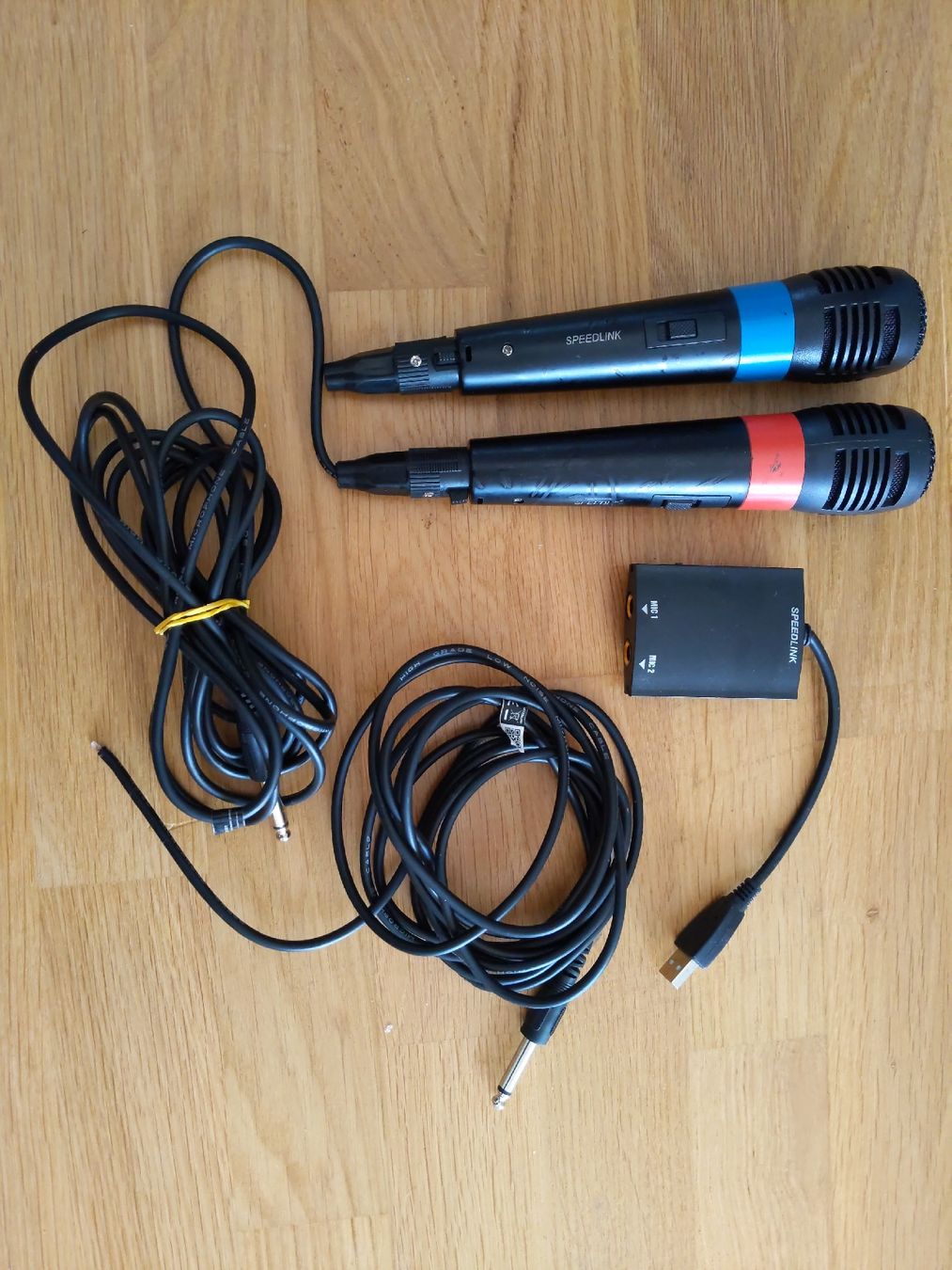 Sony Giochi: SingStar PS2 Paket + Mikrofon – Usato da Unterseen venduto da ain_h852 3