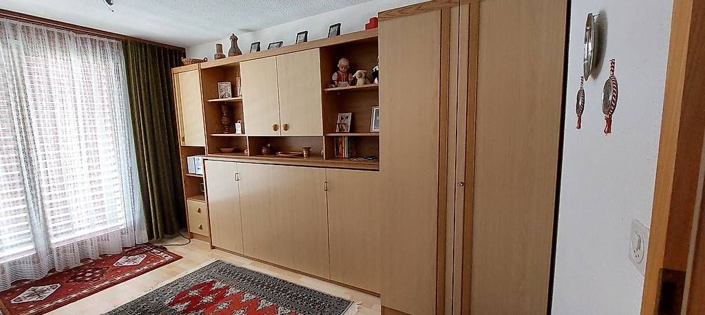 Betten: Schrankwand mit ausklappbarem Bett – Gebraucht aus Siebnen von pch_p6w5 2