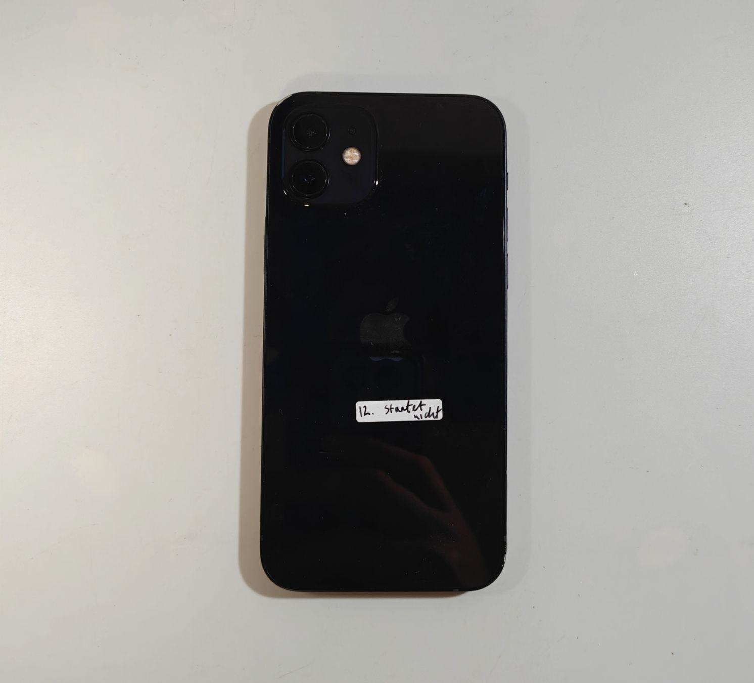 Apple Handys / Smartphones: iPhone 12 Defekt – Defekt aus Ehrendingen von Rocky985 2