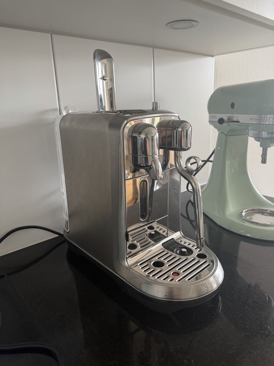 Nespresso Kaffeemaschinen & Espressomaschinen: Nespresso Creatista – Gebraucht aus Volketswil von seeraa 1