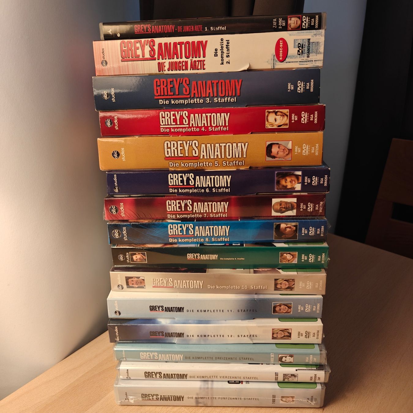 Alle DVDs: Grey's Anatomy Staffeln 1-15 – Neu (gemäss Beschreibung) aus Zürich von antoniorusso