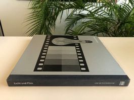 Buch Licht + Film aus dem Jahre  1976 !