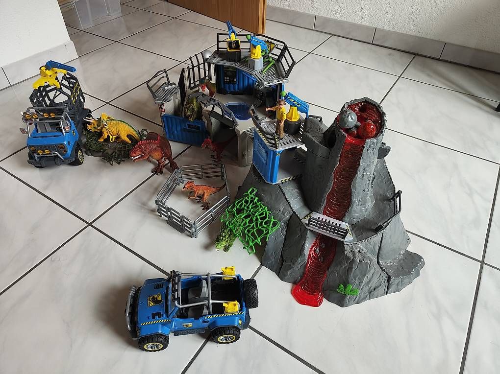 Giocattoli: Schleich Dinosaurier 4er Set – Usato da Necker venduto da dissipativ