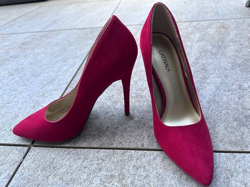 Scarpe da donna: Talons en daim – Usato da Eysins venduto da Ang_2sfx 1
