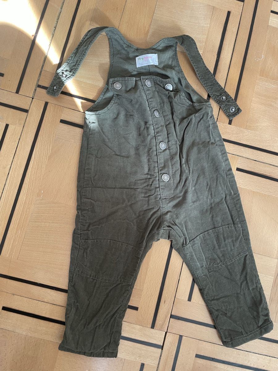 Completi: Coole Latzhose mit passendem Jäckli – Usato da Zürich venduto da mar_b89 2