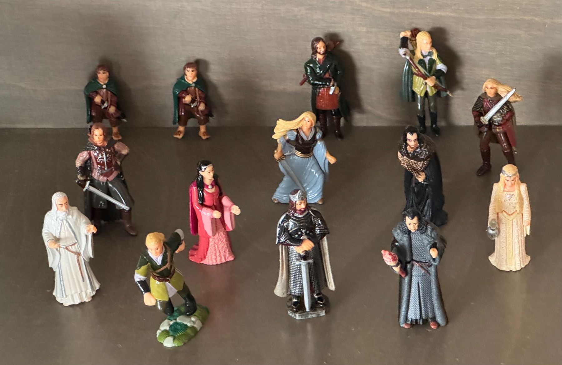 Statuette: 14 Herr der Ringe-Figuren – Usato da Zürich venduto da Octopus-275